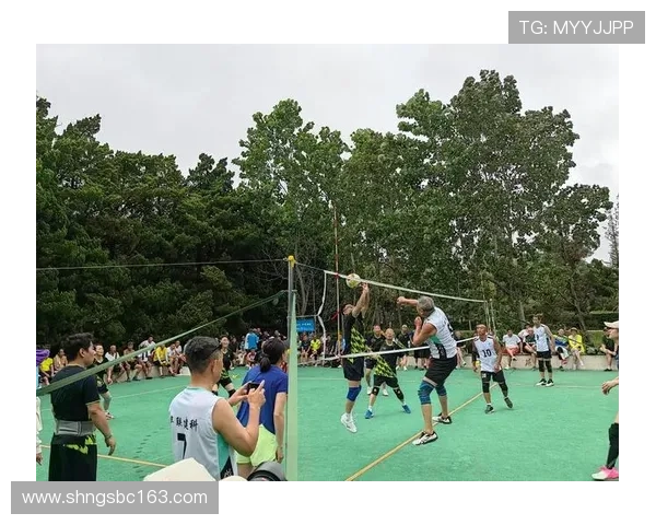 全运会沙排男子小组赛激烈进行 强队争锋赛场风云变幻