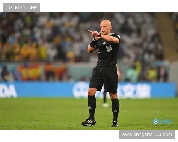 巴黎对阵拜仁的裁判团队全意大利阵容马里亚尼执法引发关注